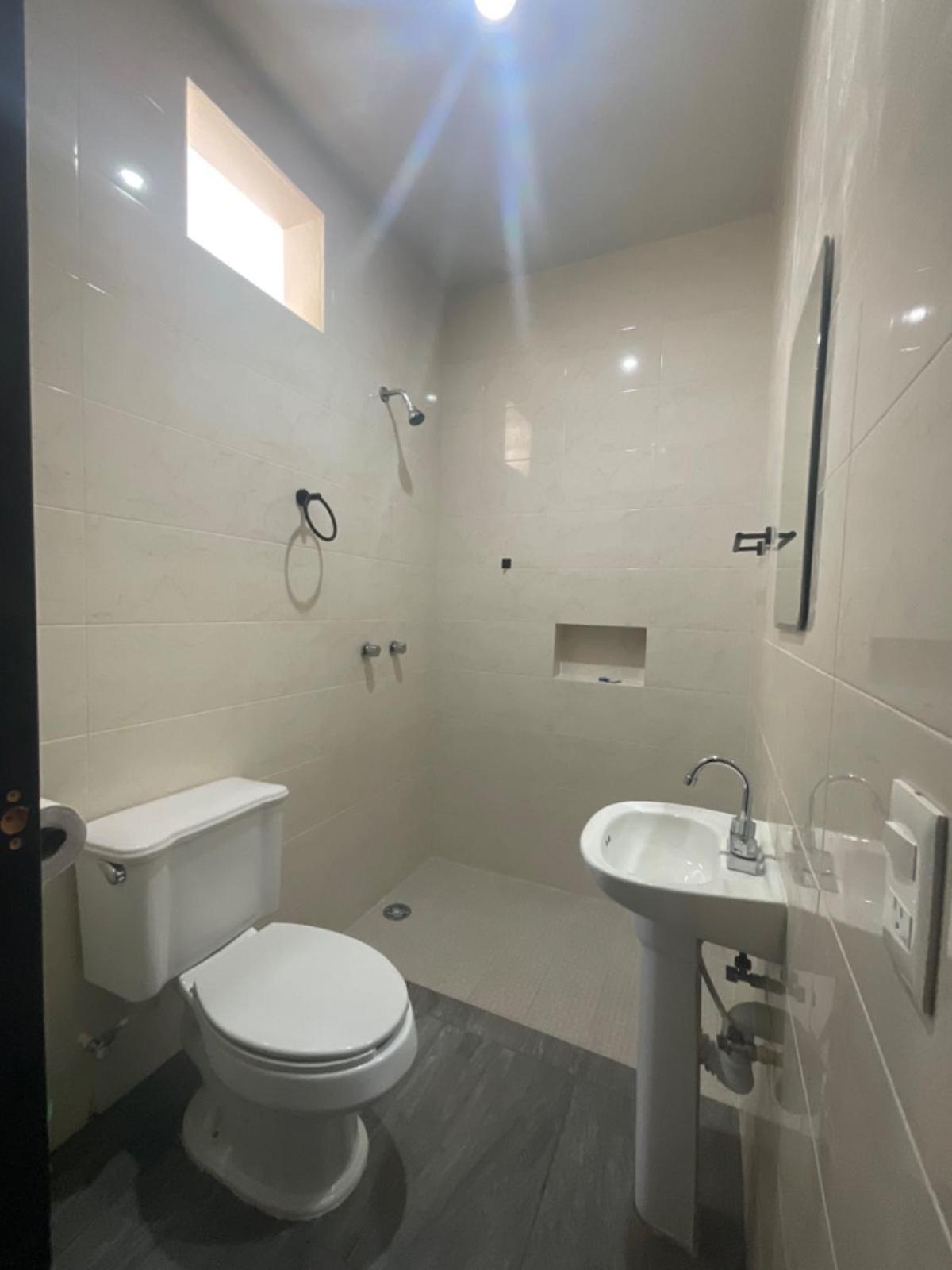 Hotel & Hostal 230 Valladolid  Buitenkant foto